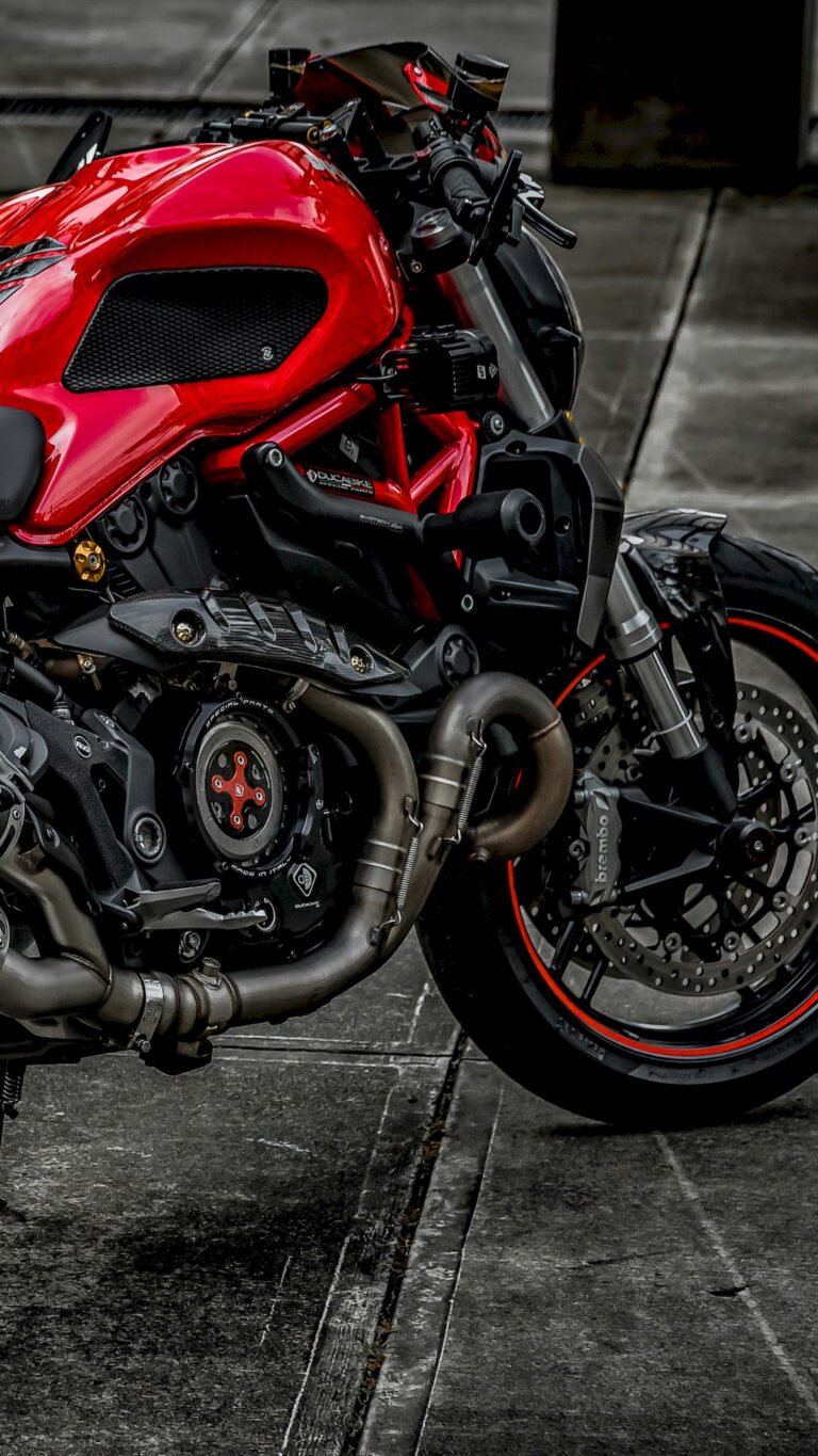 Engen mottos wallpaper Ultra HD 4K racing motorcycle wallpaper with sharp details, speed motion, and vibrant colors — free high-speed motorbike background on Zonwalls.